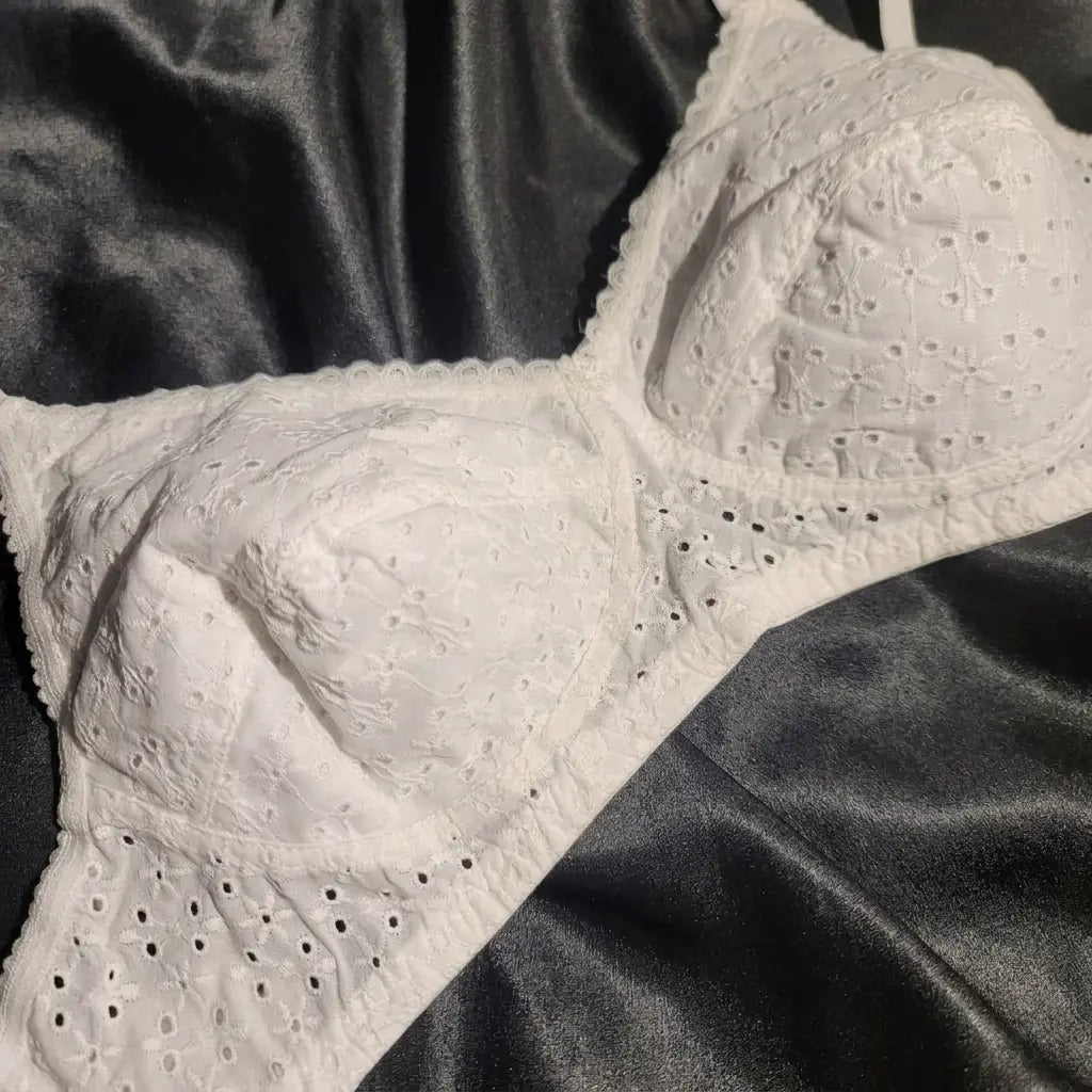 Cotton Chikankari Flower Design Bra for Women – Soft Breathable Everyday Comfort Bra